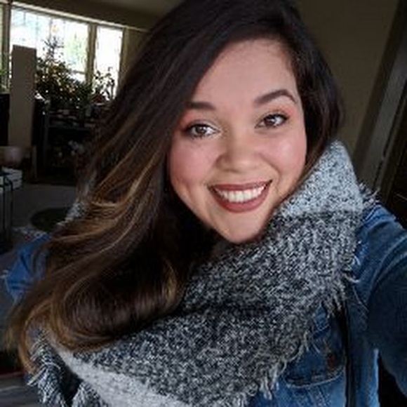 Meet your Posher, Amanda - Picture 1 of 1